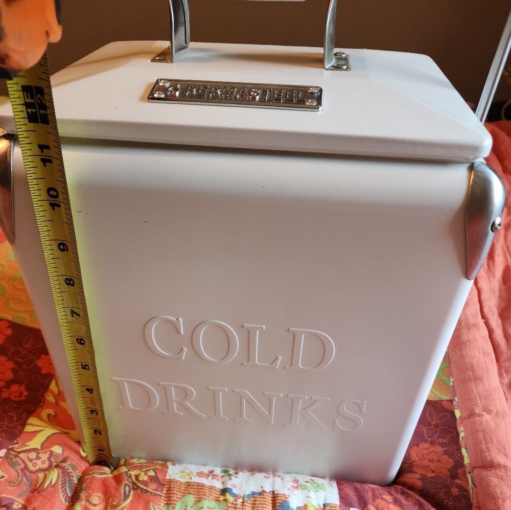 New Retro Portable Cooler